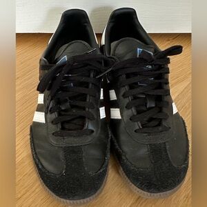 Adidas Black Samba Sneakers 7.5W